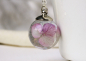 Preview: Kette Blüten Hortensie mit Perlen wie Seifenblasen Regenbogenfarben mit gepressten Blumen romantisches Geschenk für sie Frau Freundin Mutter